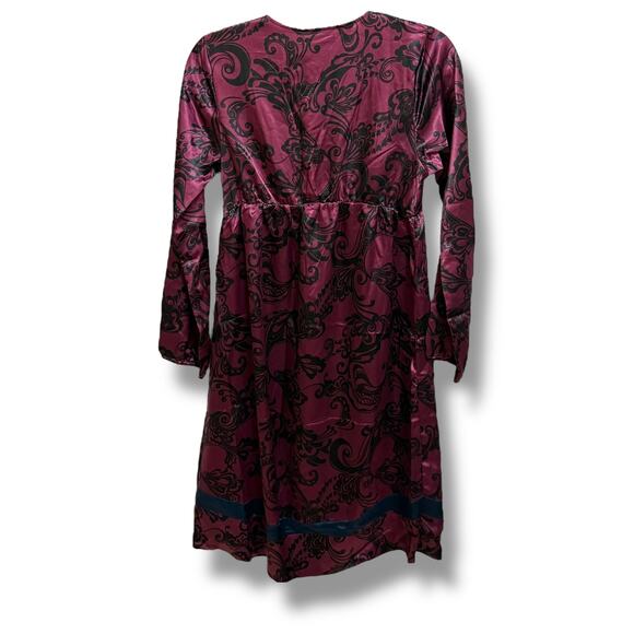 Everly Grey Sarah Maternity Dress‎ Magenta Swirl Size Small NWT Empire Waist - Picture 3 of 4
